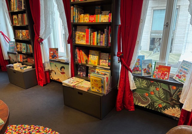 Dussmann Das Kulturkaufhaus Berlin